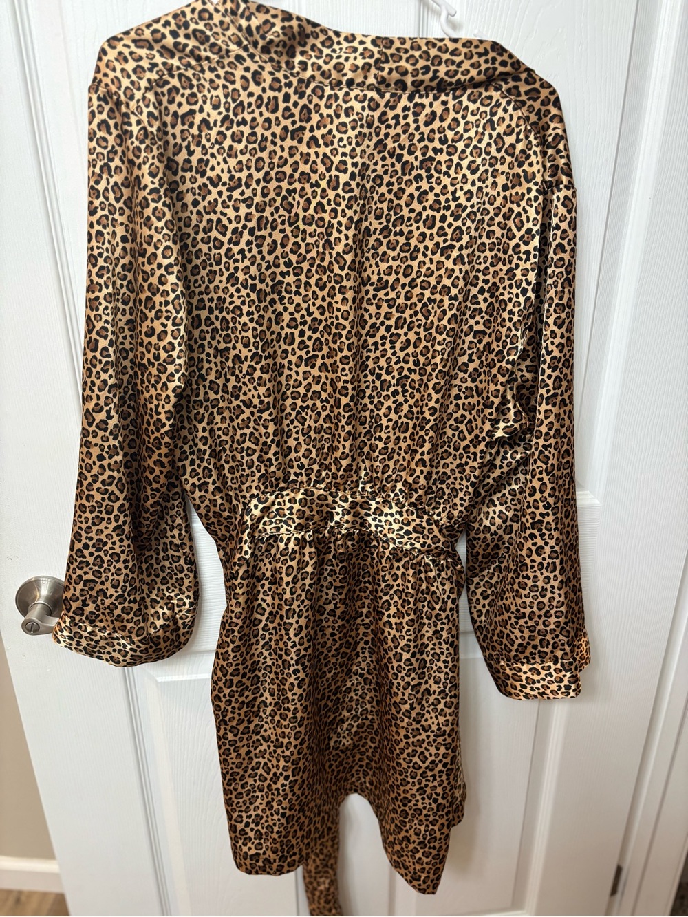 Morgan Taylor Intimates Satin Cheetah Print Robe - Picture 6 of 6
